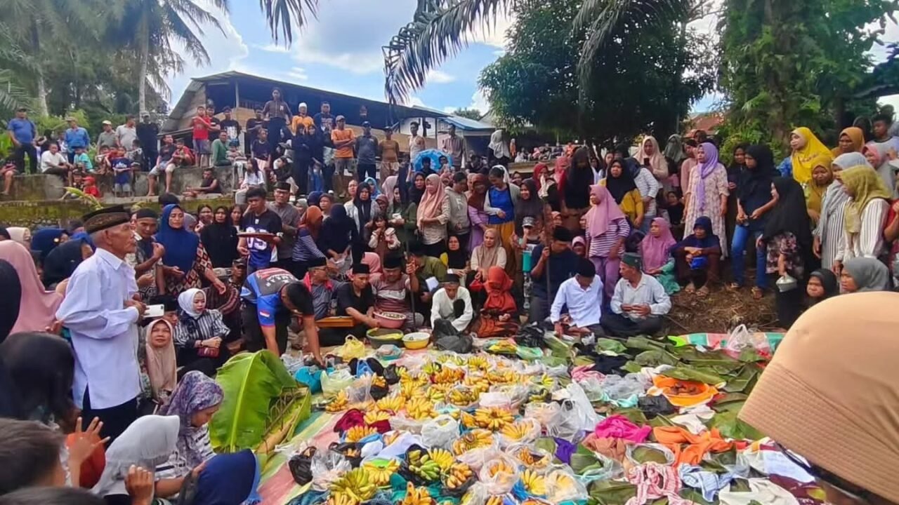 Tradisi Sedekah Rame (Bumi) Batu Urip, Warisan Leluhur yang Terus Dilestarikan