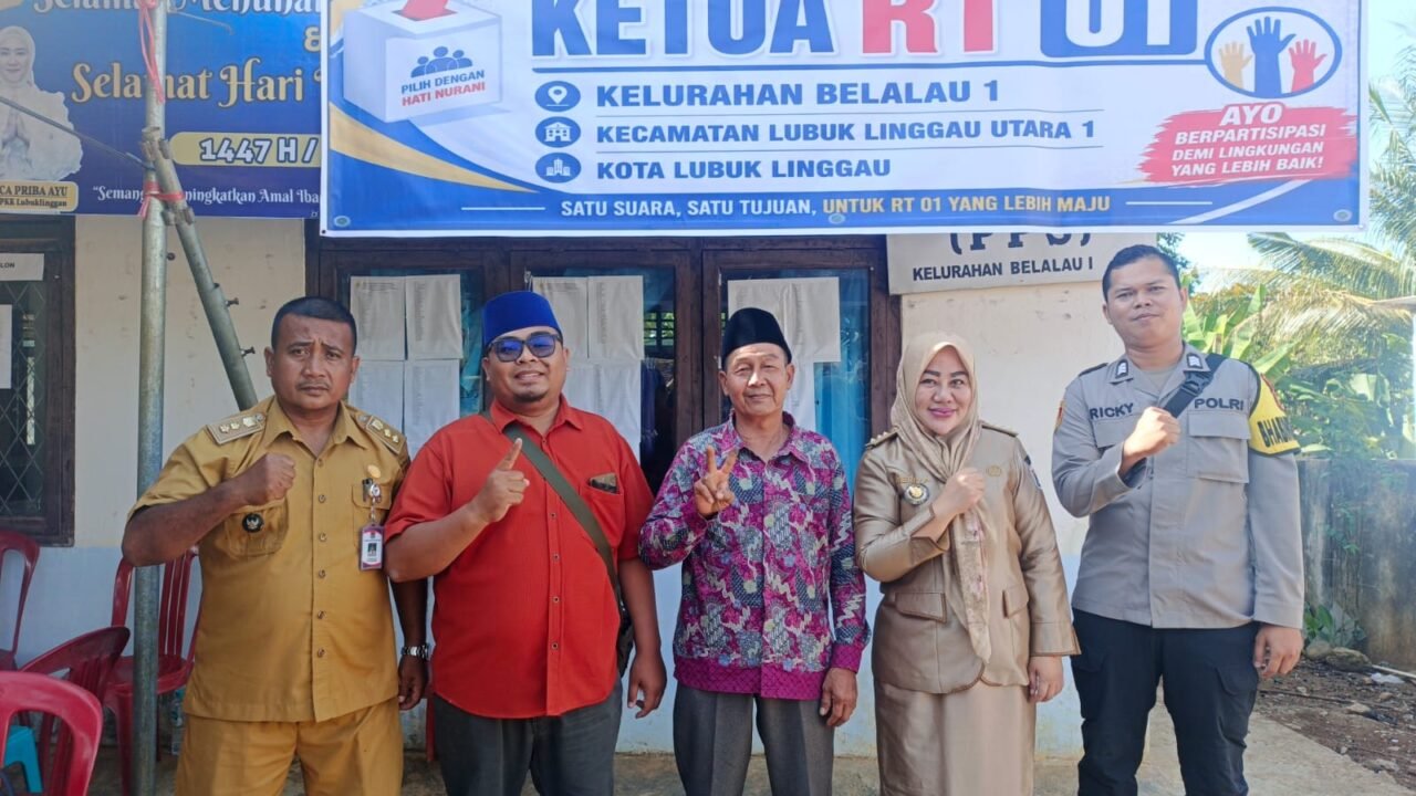 Camat Meriza Nediana Hadiri Pemilihan Ketua RT Serentak di Lubuk Linggau Utara I